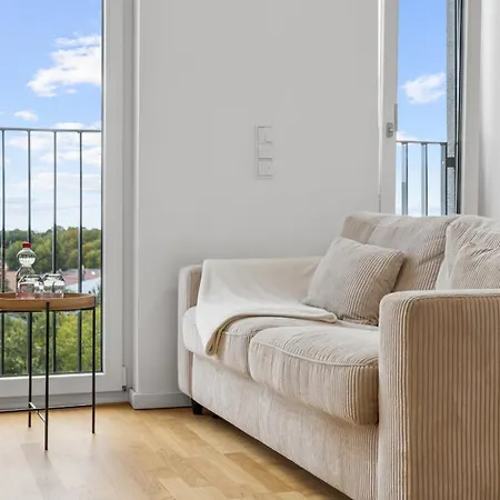 Luxurious And Stylish At Ber Airport Apartment Schönefeld