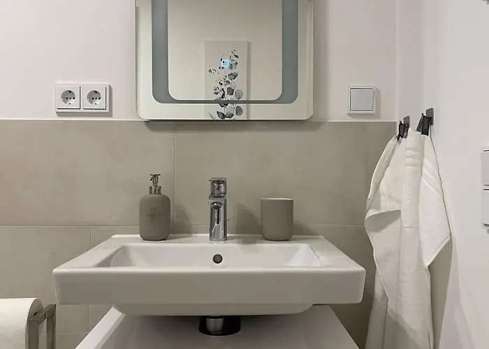 شقة Luxurious And Stylish At Ber Airport *