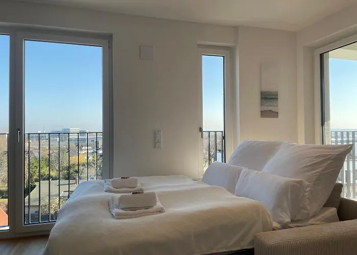 Luxurious And Stylish At Ber Airport شقة *